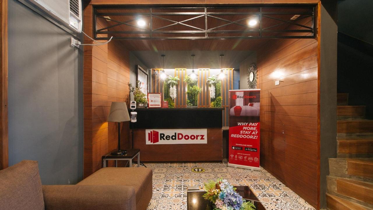 RedDoorz @ Gardenview Hotel GTower Angeles Buitenkant foto